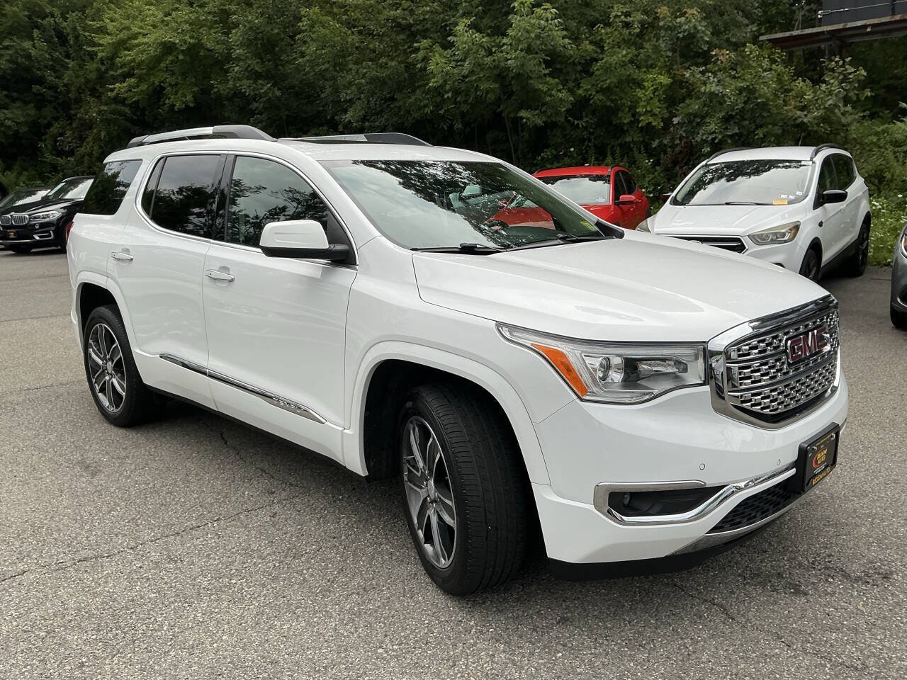 Used 2019 GMC Acadia Denali AWD/4WD image 4