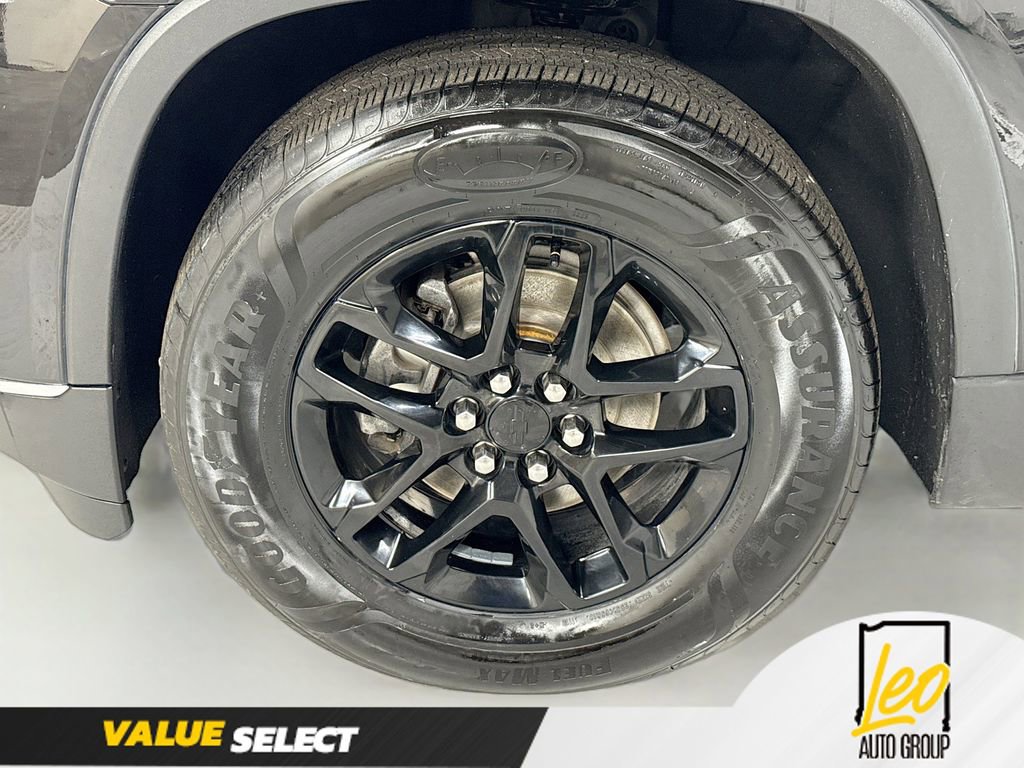Used 2020 Chevrolet Traverse LT FWD image 32
