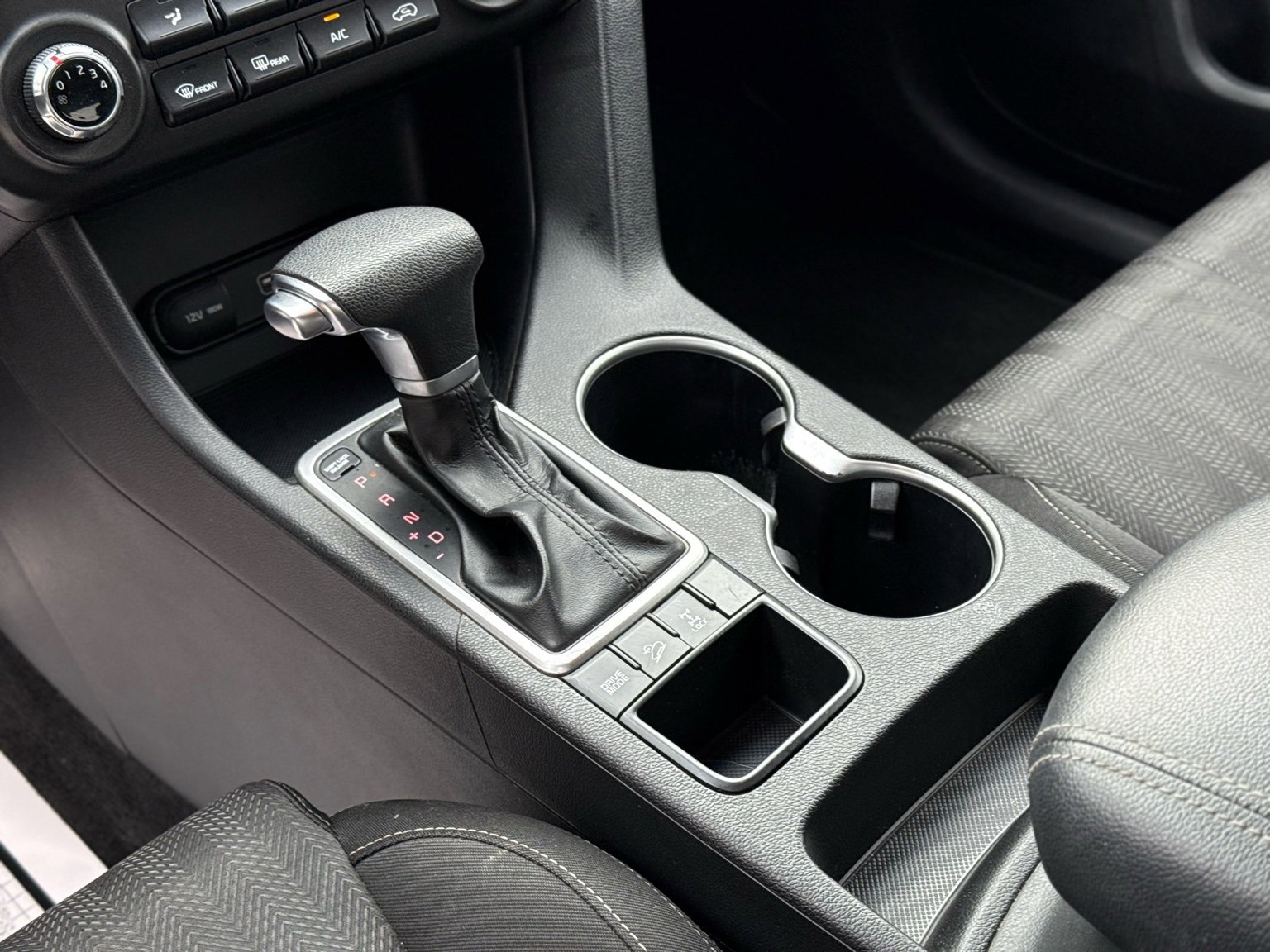 Used 2020 Kia Sportage LX image 19