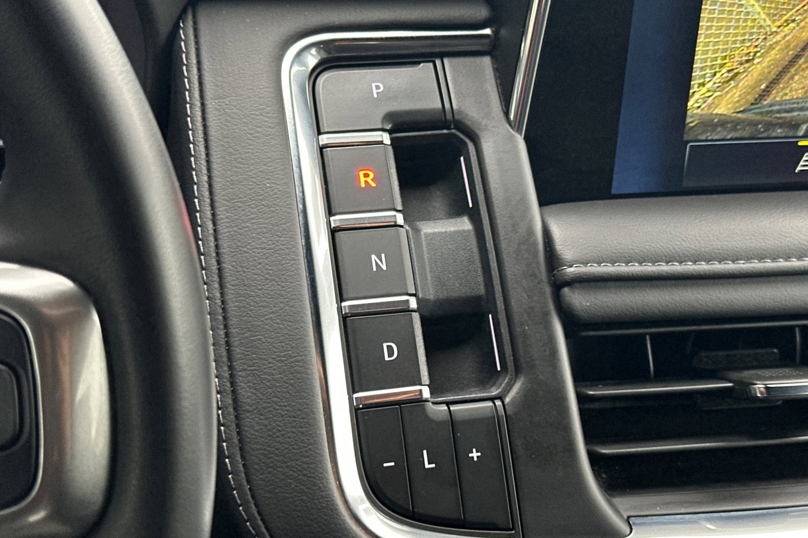 Used 2024 Chevrolet Tahoe LT image 21