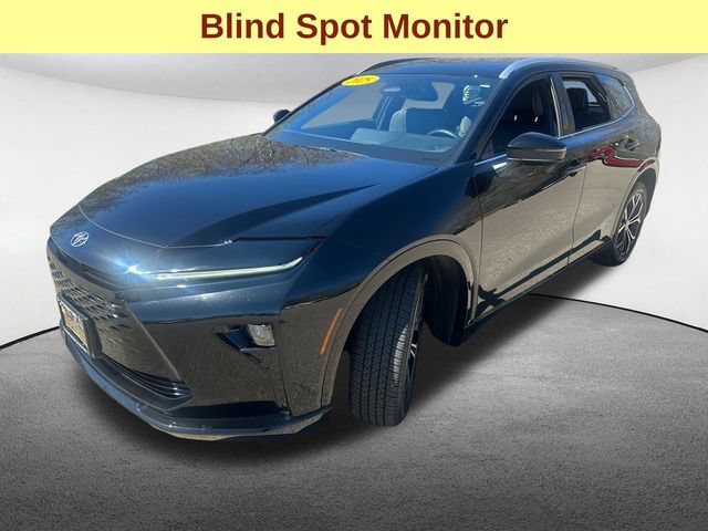 Certified 2025 Toyota Crown Signia AWD/4WD image 6