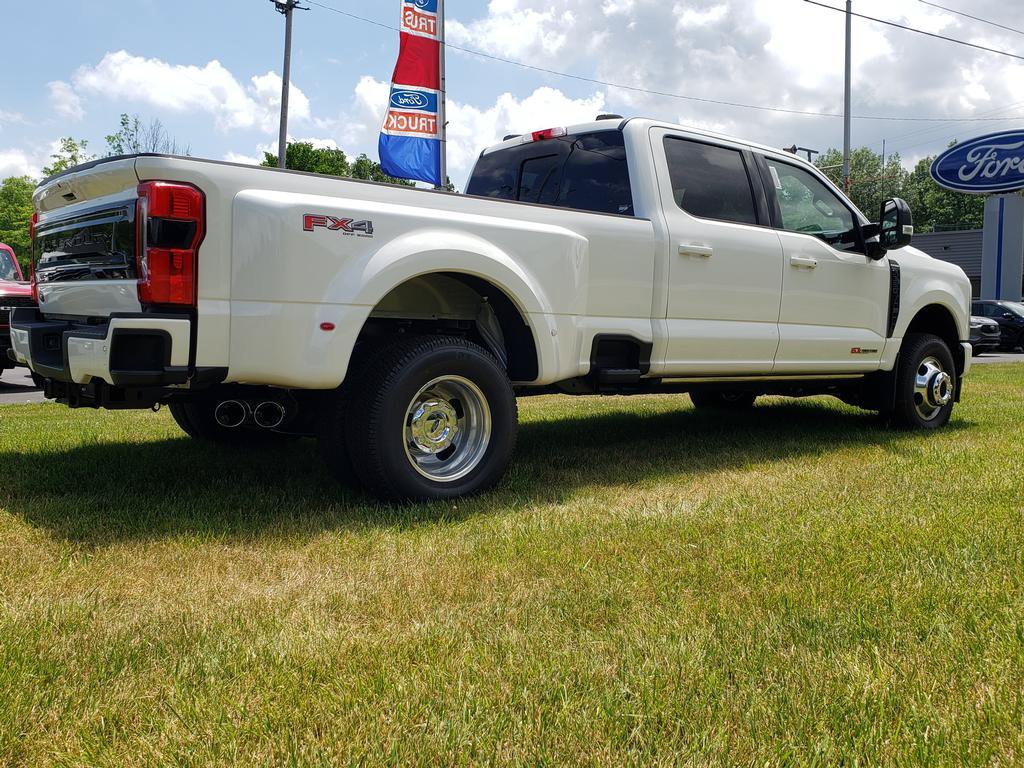 New 2026 Ford F350 Platinum AWD/4WD image 4