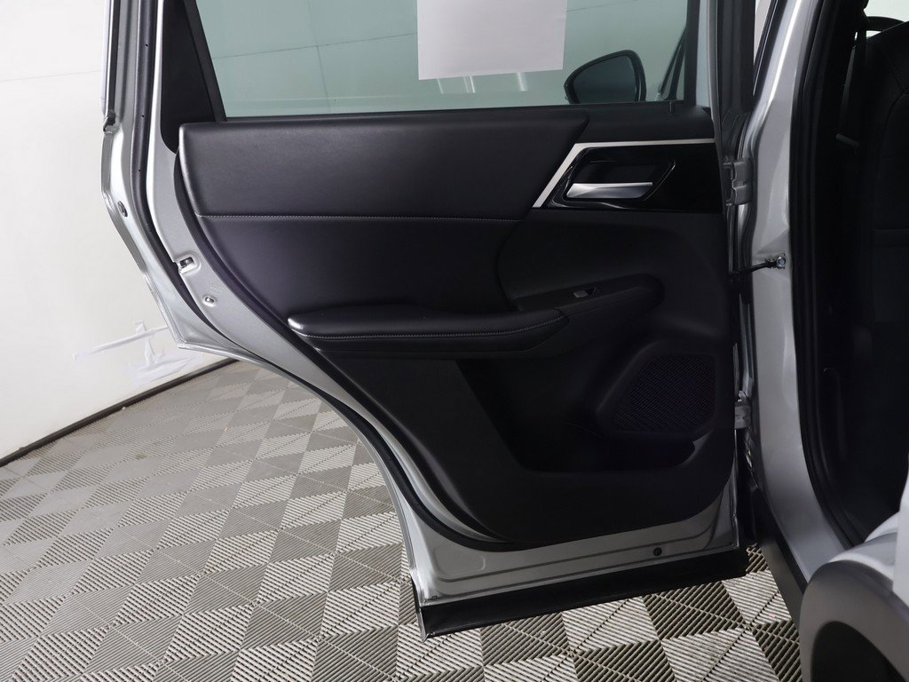 Used 2023 Mitsubishi Outlander SE image 27