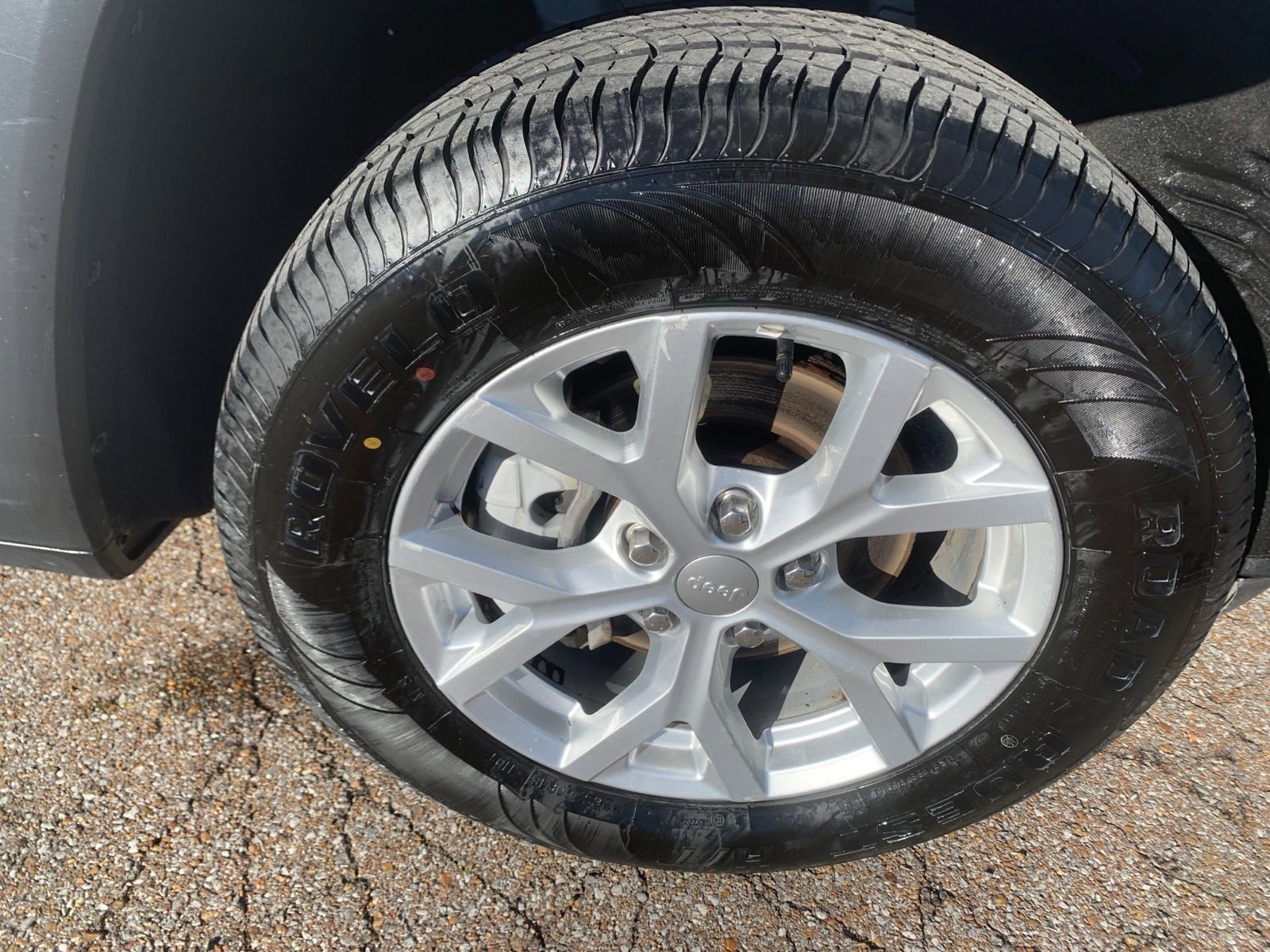 Used 2023 Jeep Grand Cherokee Limited image 10