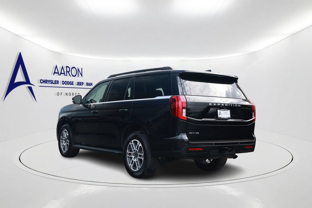 Used 2025 Ford Expedition Active RWD image 7
