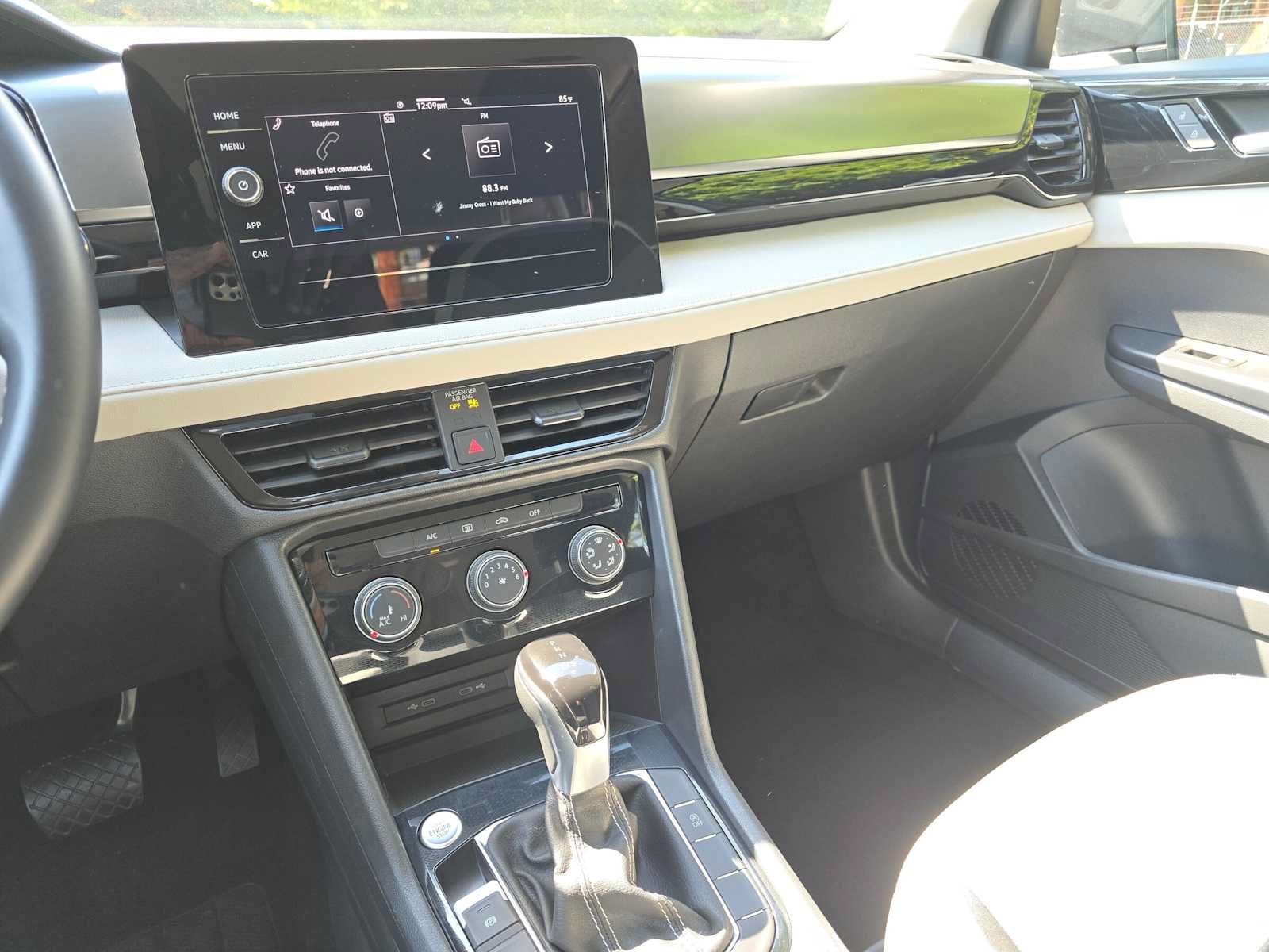 Used 2025 Volkswagen Taos S FWD image 36