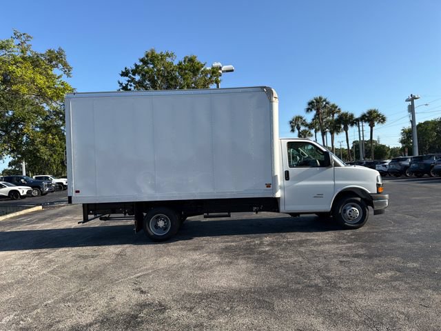 New 2026 Chevrolet Express 4500 w/ Power Convenience Package RWD image 17