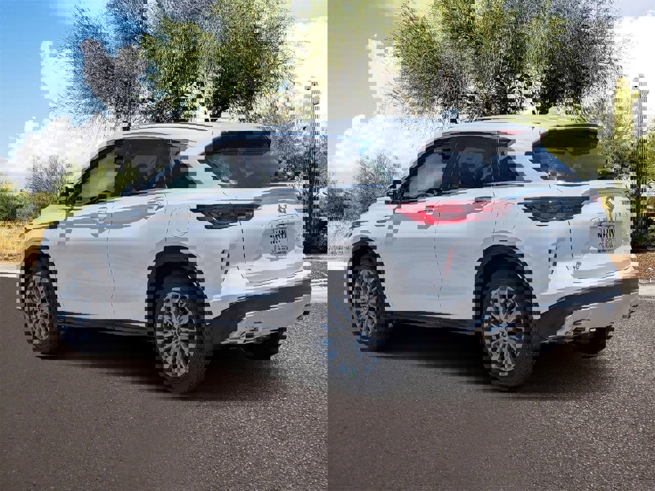 New 2025 INFINITI QX50 Pure image 3