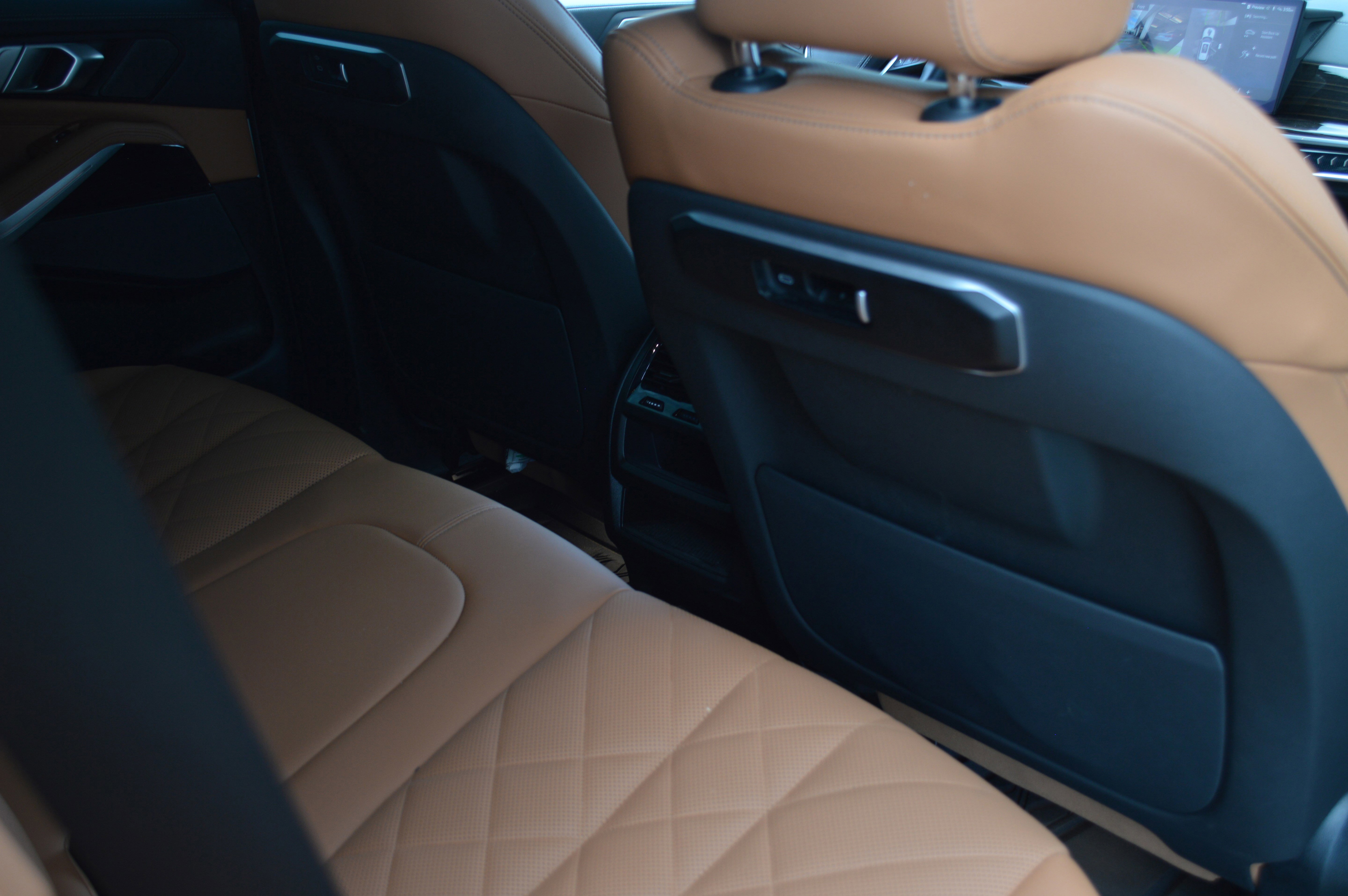 Certified 2024 BMW X5 xDrive40i w/ Premium Package image 32