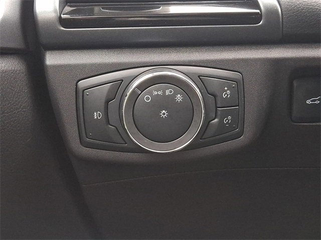 Used 2015 Ford Fusion SE w/ Equipment Group 201A image 23