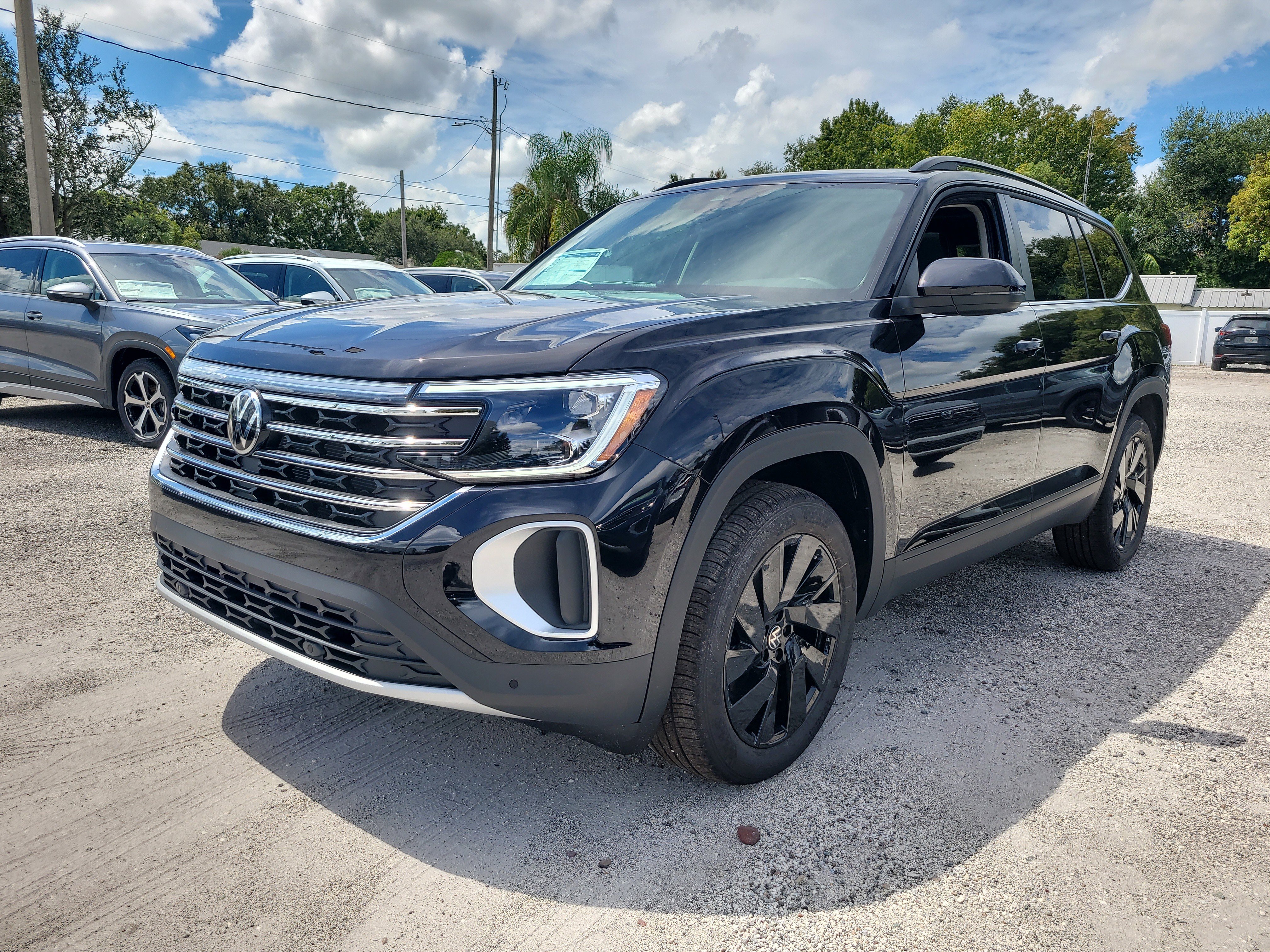 New 2026 Volkswagen Atlas SE image 4