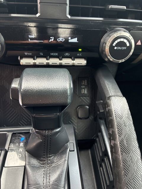 Used 2024 Toyota Tacoma SR image 17