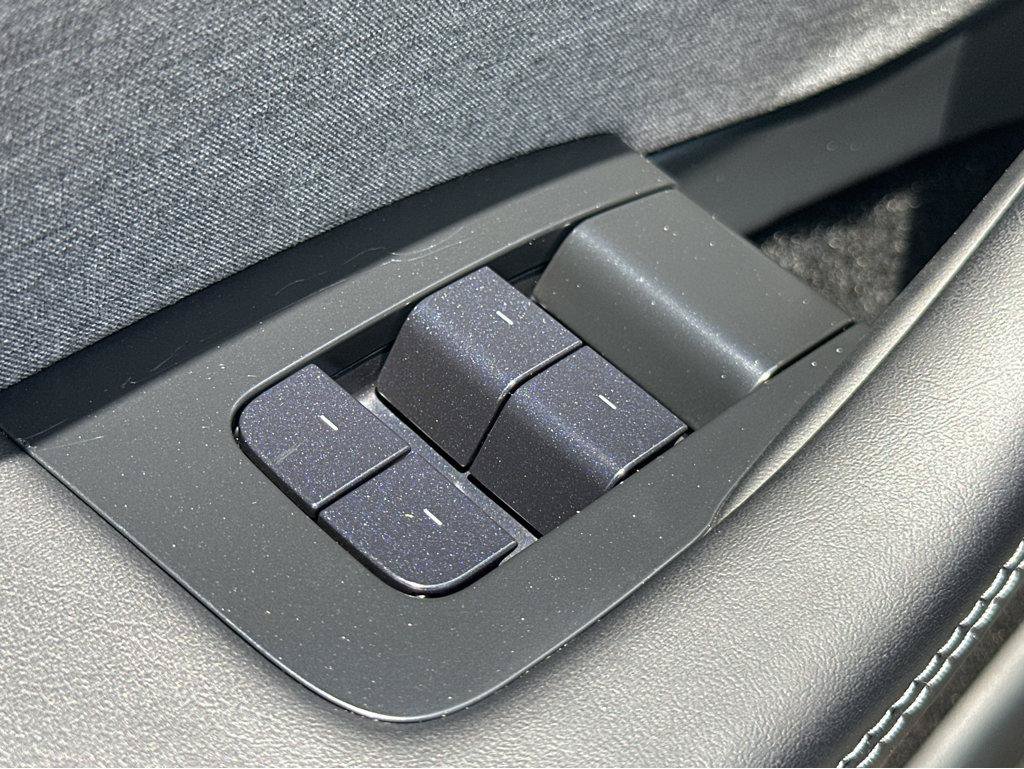 Used 2025 Tesla Model 3 Long Range RWD image 30