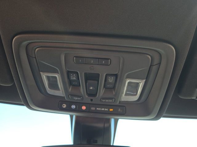 Used 2023 Chevrolet Silverado 3500 High Country w/ Safety Package II image 37