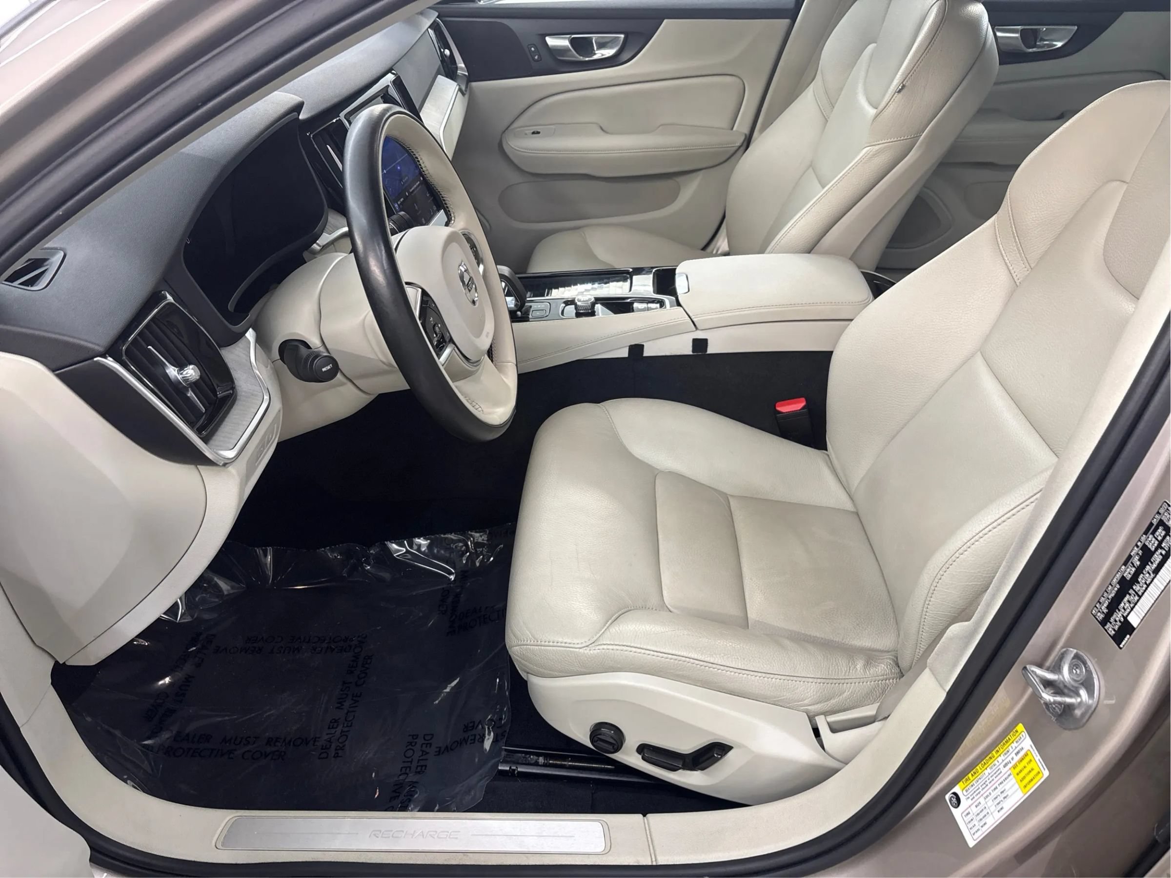 Used 2023 Volvo S60 T8 Plus AWD/4WD image 13
