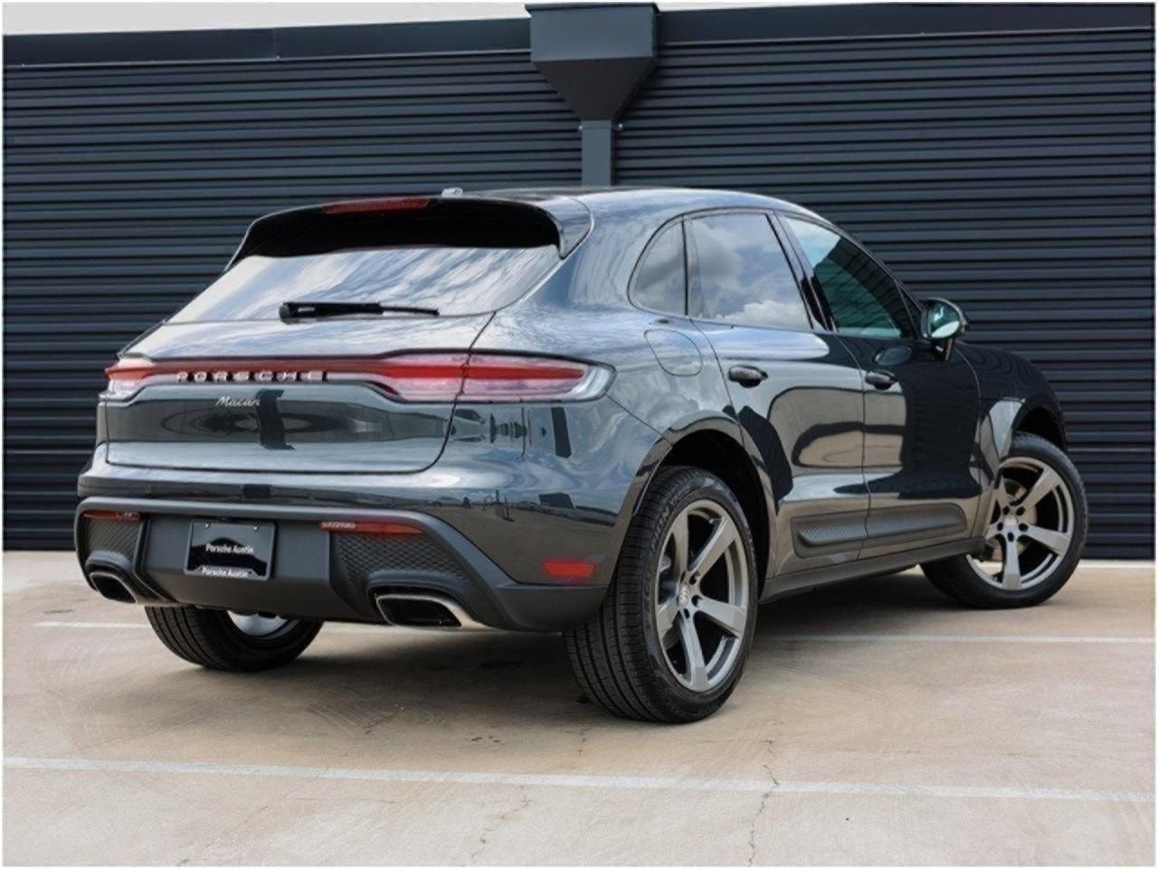 Certified 2025 Porsche Macan AWD/4WD image 7