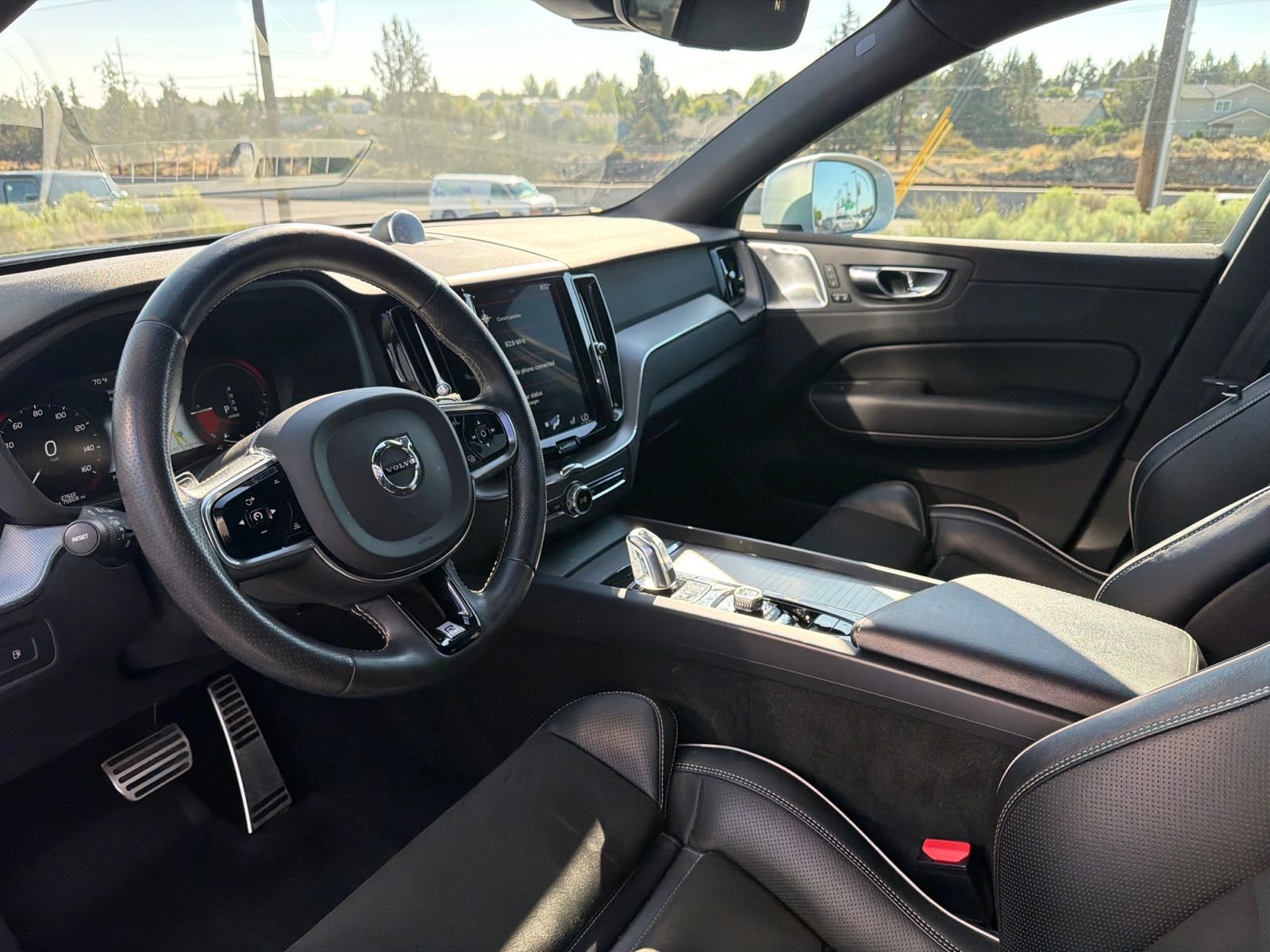 Used 2019 Volvo XC60 T8 R-Design w/ Advanced Package AWD/4WD image 20