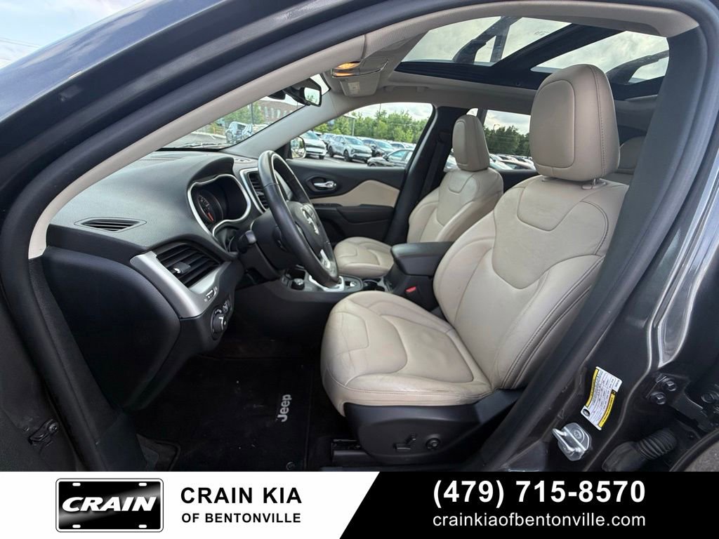 Used 2016 Jeep Cherokee Limited AWD/4WD image 21