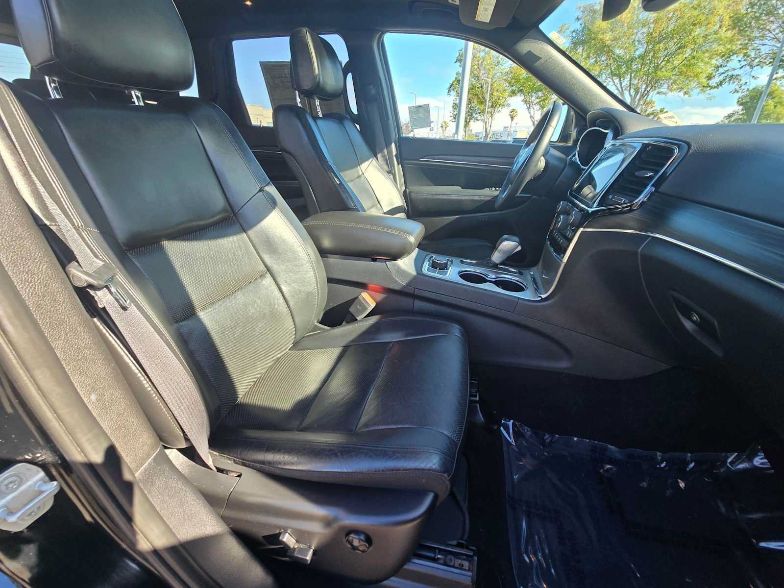 Used 2019 Jeep Grand Cherokee Limited w/ Luxury Group II AWD/4WD image 10