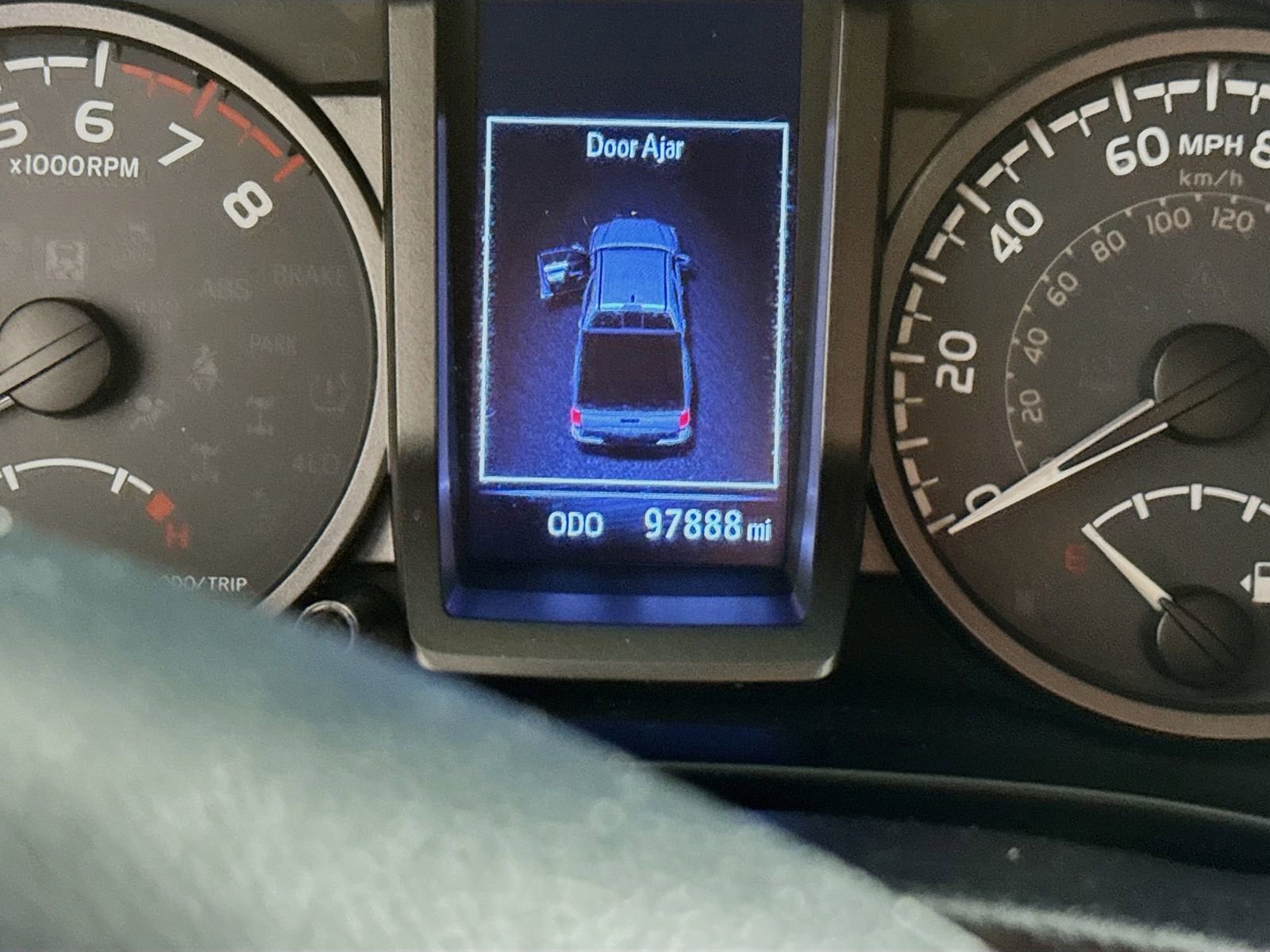 Certified 2019 Toyota Tacoma TRD Sport w/ Technology Package AWD/4WD image 10