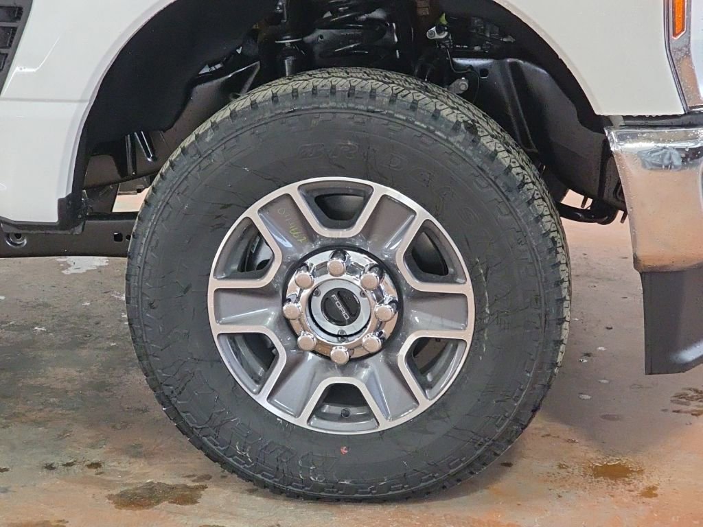 New 2026 Ford F350 Lariat image 9