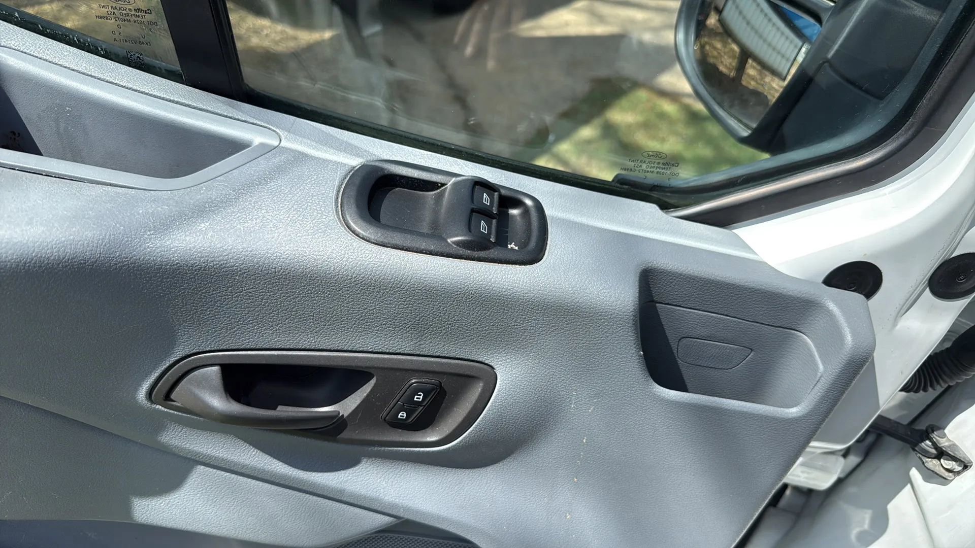 Used 2017 Ford Transit 150 XL RWD image 37