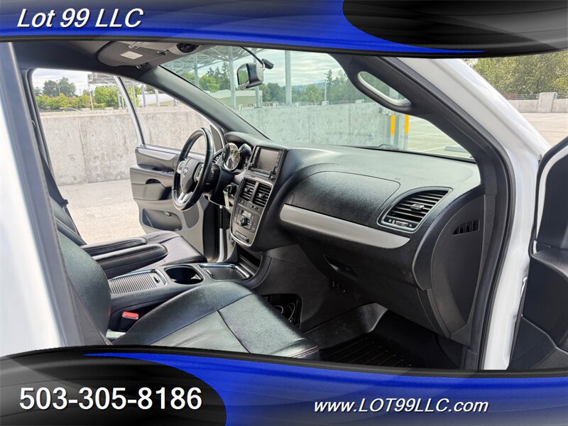 Used 2017 Dodge Grand Caravan GT FWD image 41