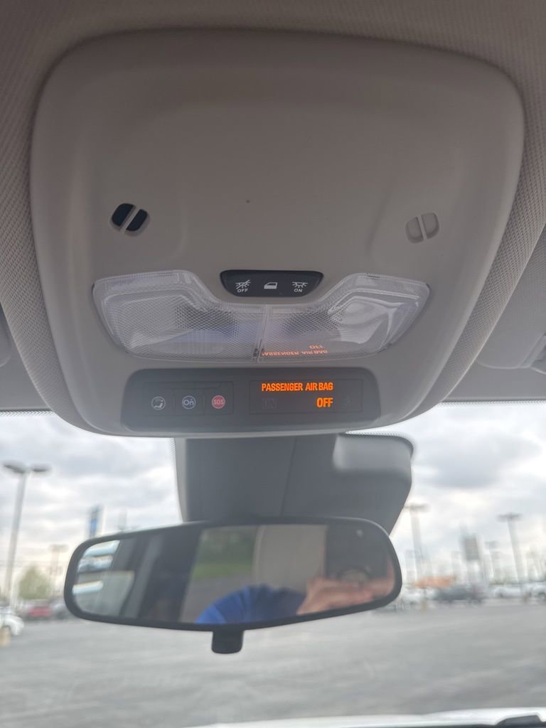 Used 2023 Buick Encore GX Select AWD/4WD image 36