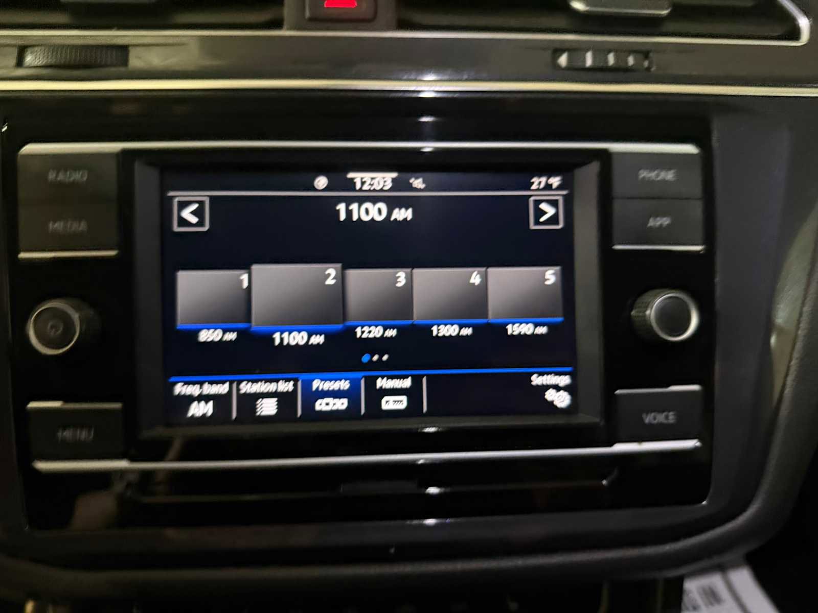 Certified 2022 Volkswagen Tiguan S FWD image 31