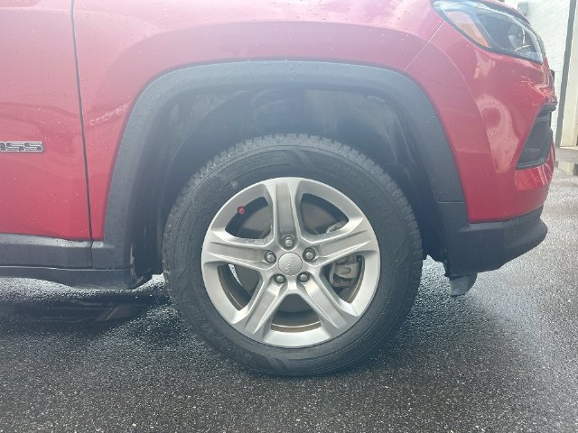 Certified 2023 Jeep Compass Latitude w/ Convenience Group AWD/4WD image 13