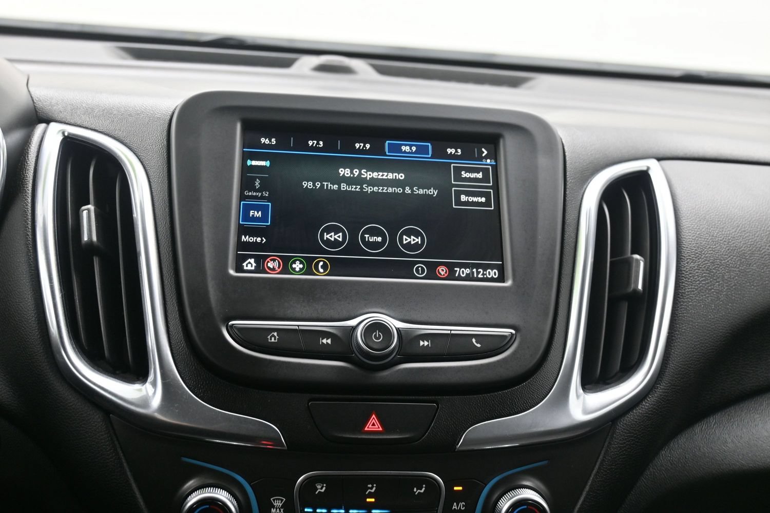 Used 2019 Chevrolet Equinox LT AWD/4WD image 17