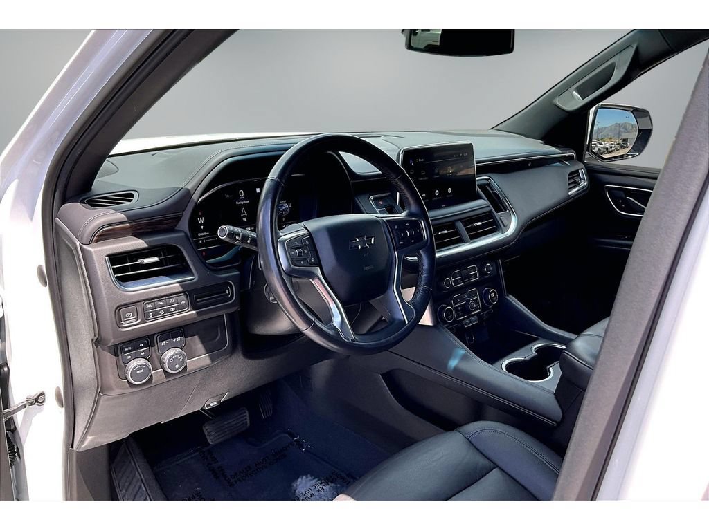 Used 2022 Chevrolet Tahoe Z71 w/ Luxury Package AWD/4WD image 17