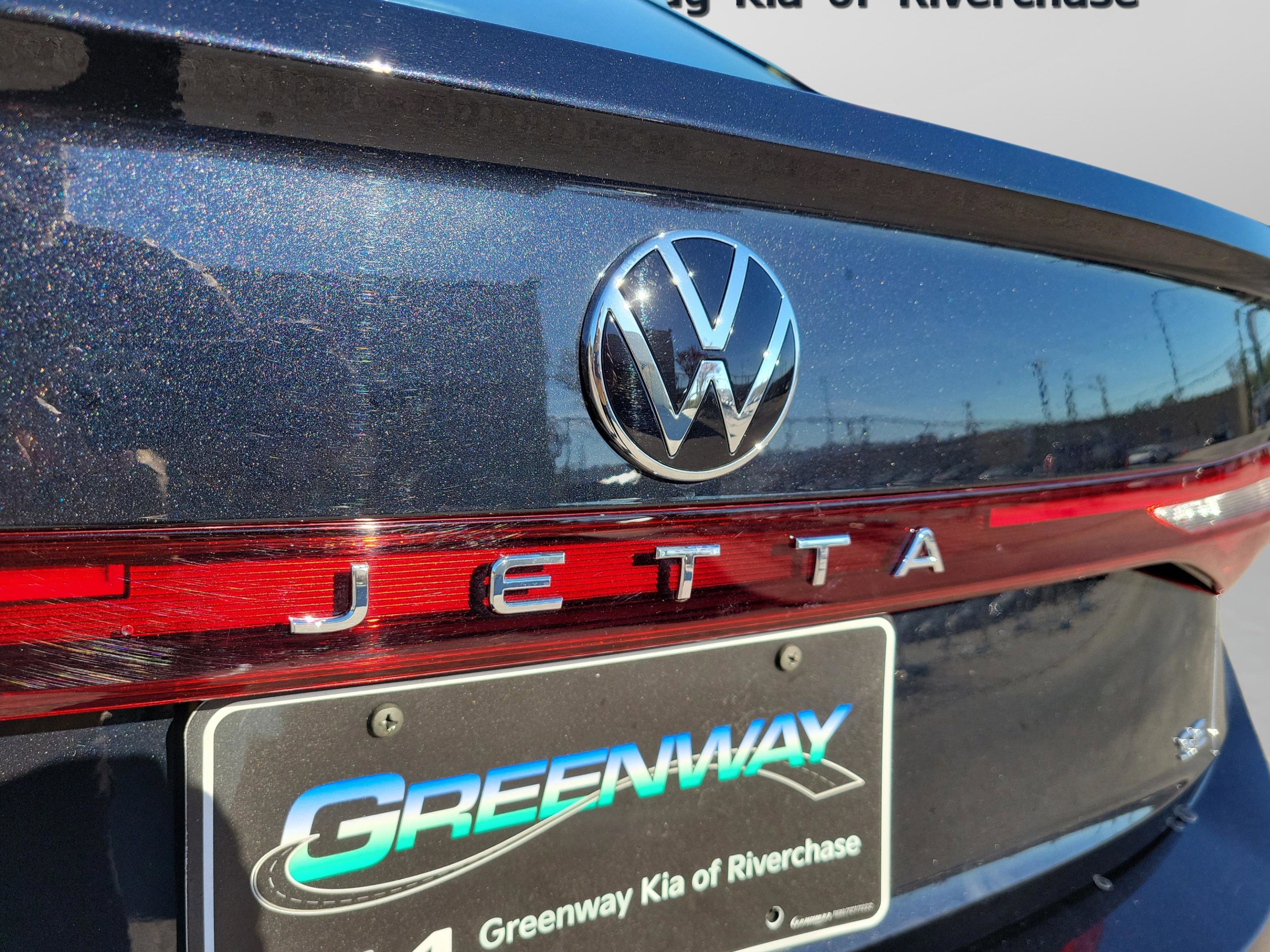 Used 2025 Volkswagen Jetta SE image 10