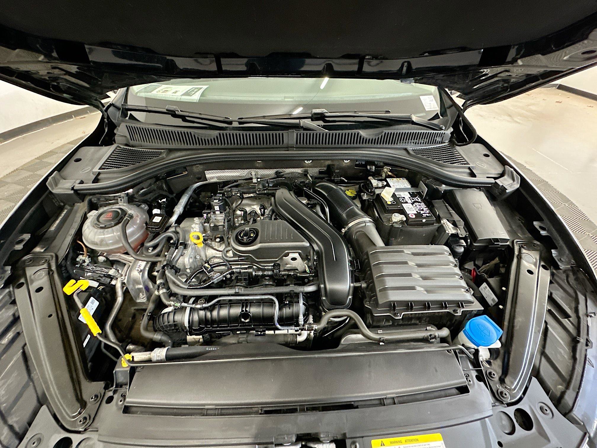 Used 2024 Volkswagen Jetta SE image 33