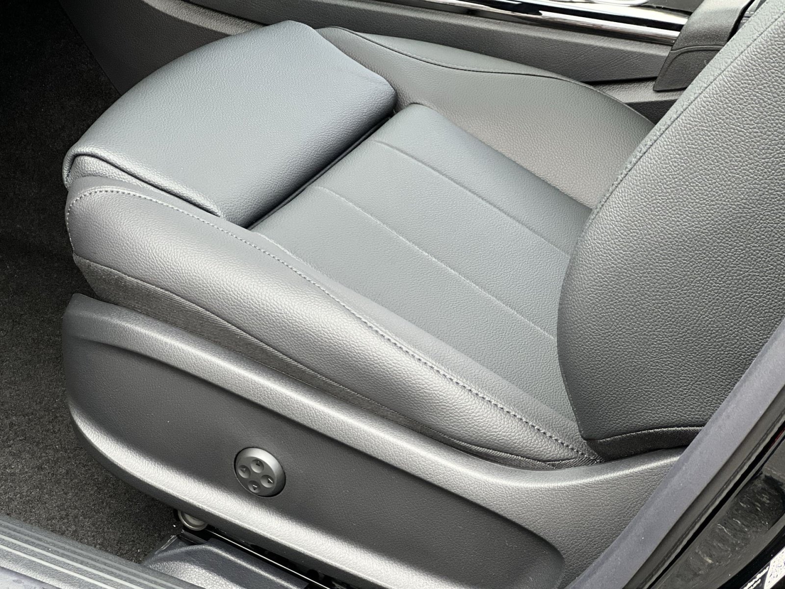 Certified 2026 Mercedes-Benz CLA 250 4MATIC image 12