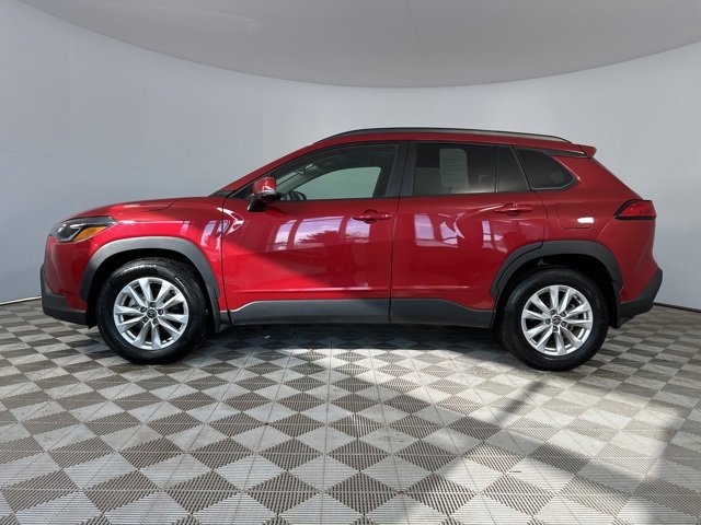 Certified 2023 Toyota Corolla Cross LE image 4