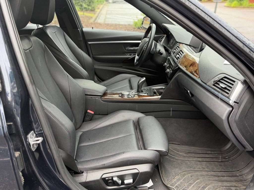 Used 2016 BMW 328i xDrive Sedan AWD/4WD image 15