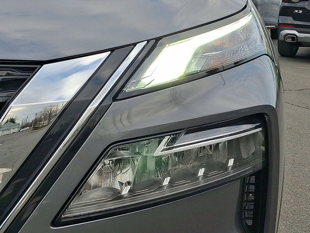Used 2021 Nissan Rogue SV AWD/4WD image 29