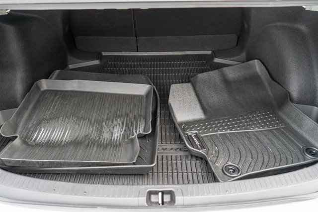 Used 2022 Toyota Corolla SE image 11