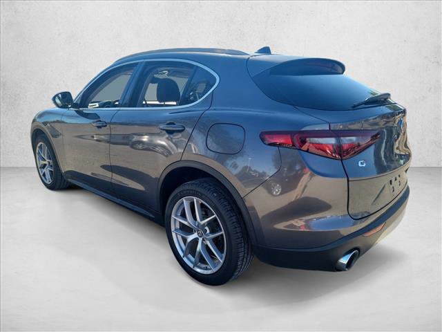 Used 2018 Alfa Romeo Stelvio AWD image 7