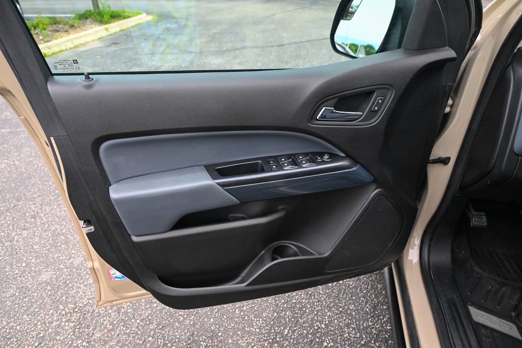 Used 2021 Chevrolet Colorado Z71 AWD/4WD image 19