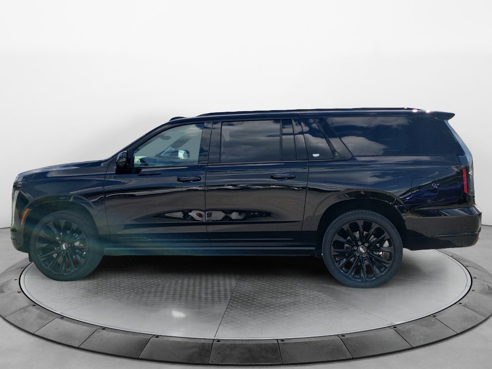 New 2026 Cadillac Escalade ESV Platinum Sport w/ LPO, ONYX Package AWD/4WD image 4