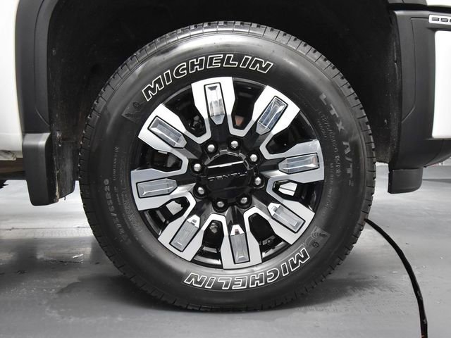 Used 2025 GMC Sierra 3500 Denali image 18