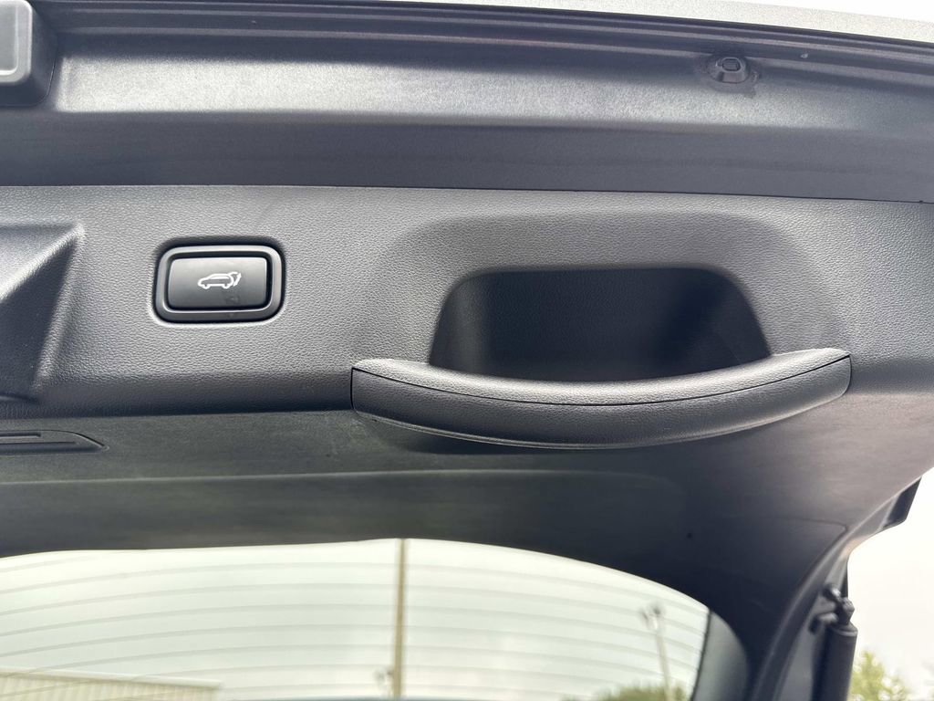 Used 2023 Hyundai Tucson Limited image 12