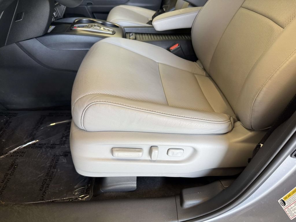 Used 2023 Honda Passport EX-L image 3