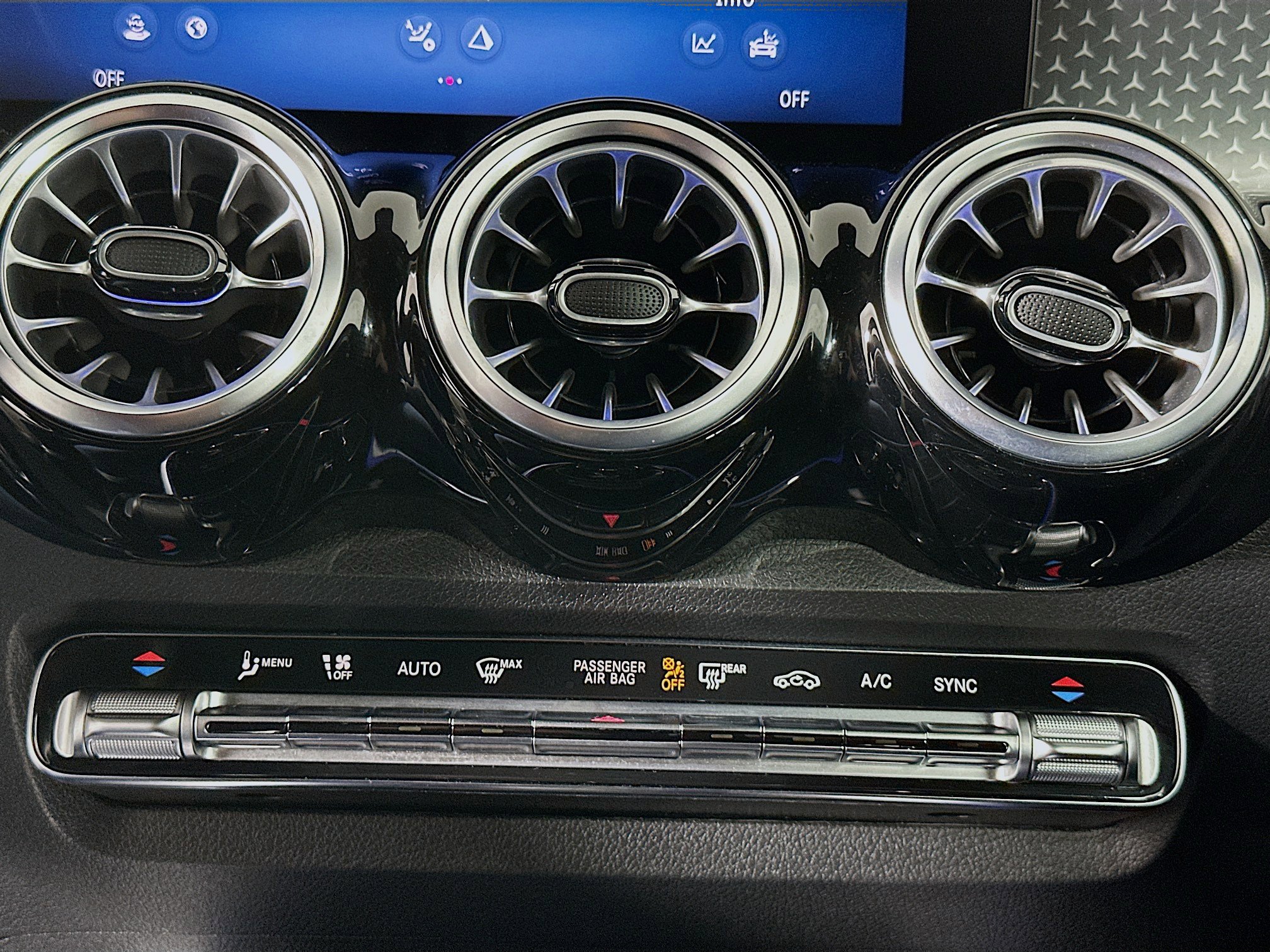 Used 2024 Mercedes-Benz GLB 250 GLB 250 image 23