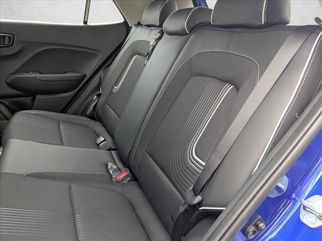 Used 2025 Hyundai Venue Limited image 18