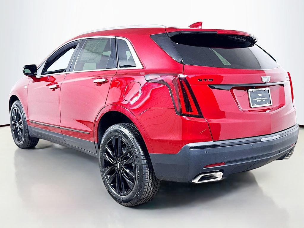New 2026 Cadillac XT5 Luxury w/ LPO, ONYX Package image 3