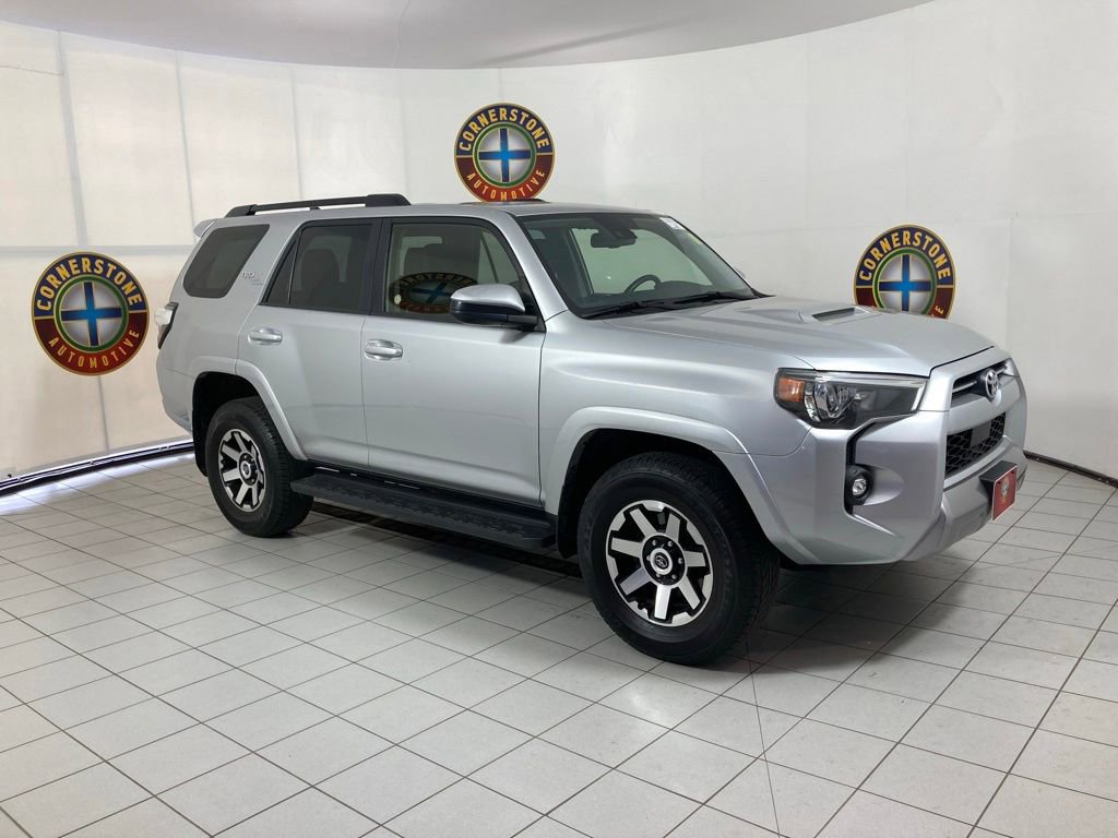 Used 2024 Toyota 4Runner TRD Off-Road AWD/4WD image 19