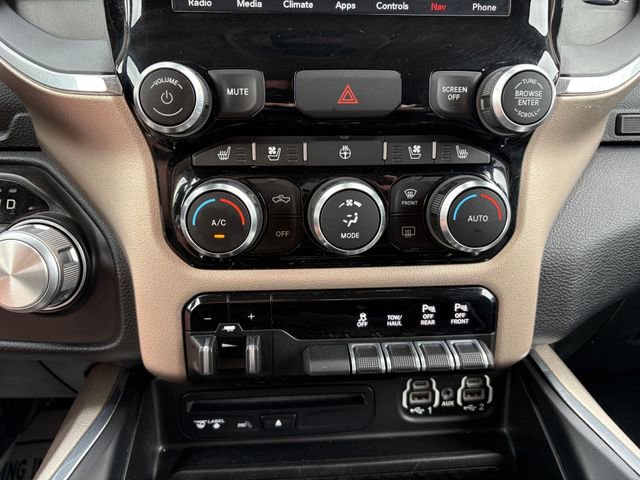 Used 2019 RAM 1500 Laramie AWD/4WD image 16